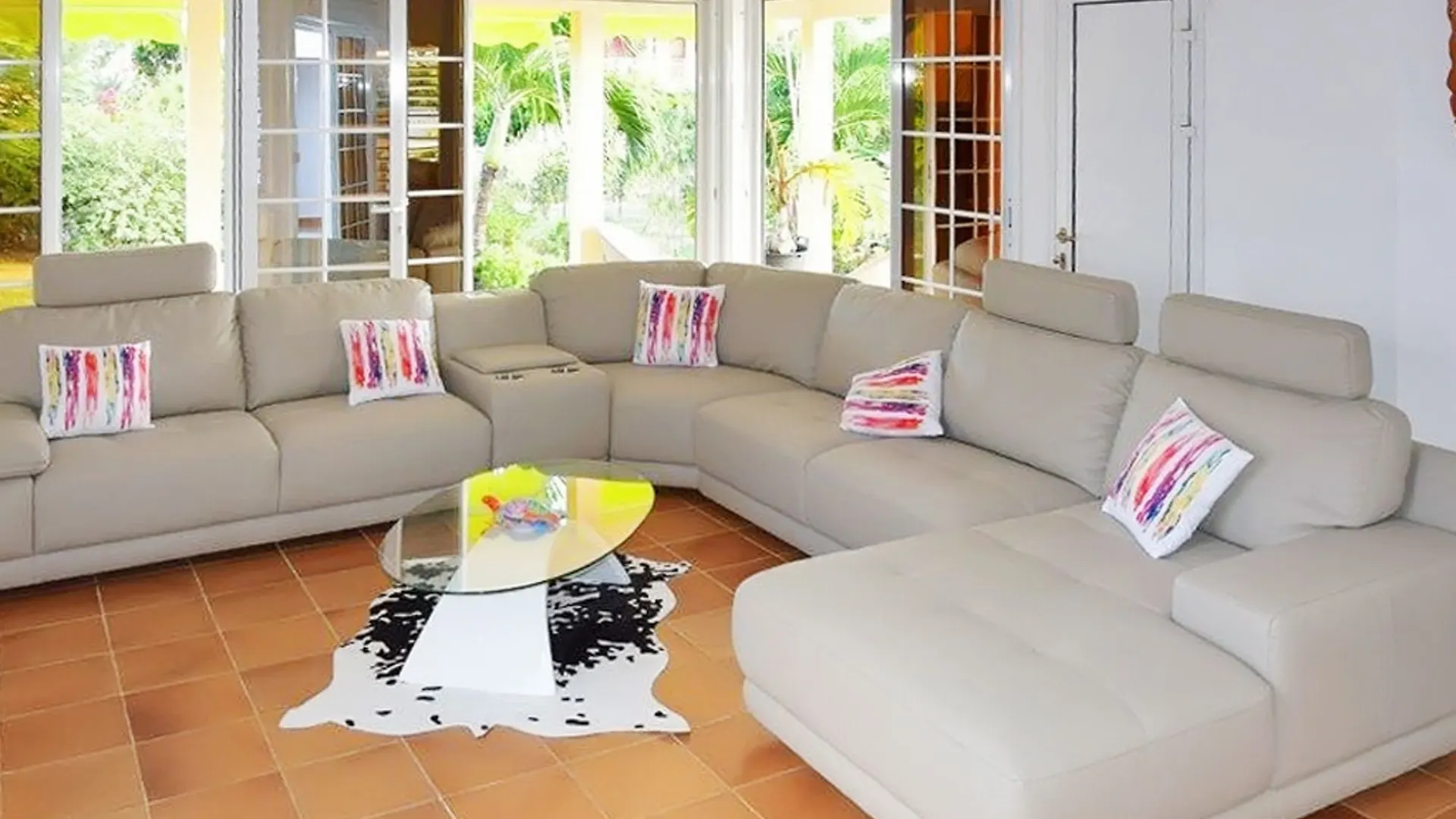 Apartment Sunny, 4-Bedroom House In Saint Francois With A Swimming Pool And Terr